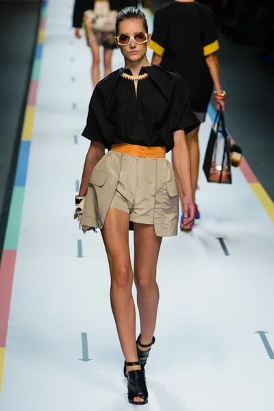 Look 39